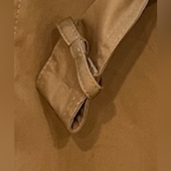 Banana Republic Classic Camel Trench Coat - Picture 5 of 5